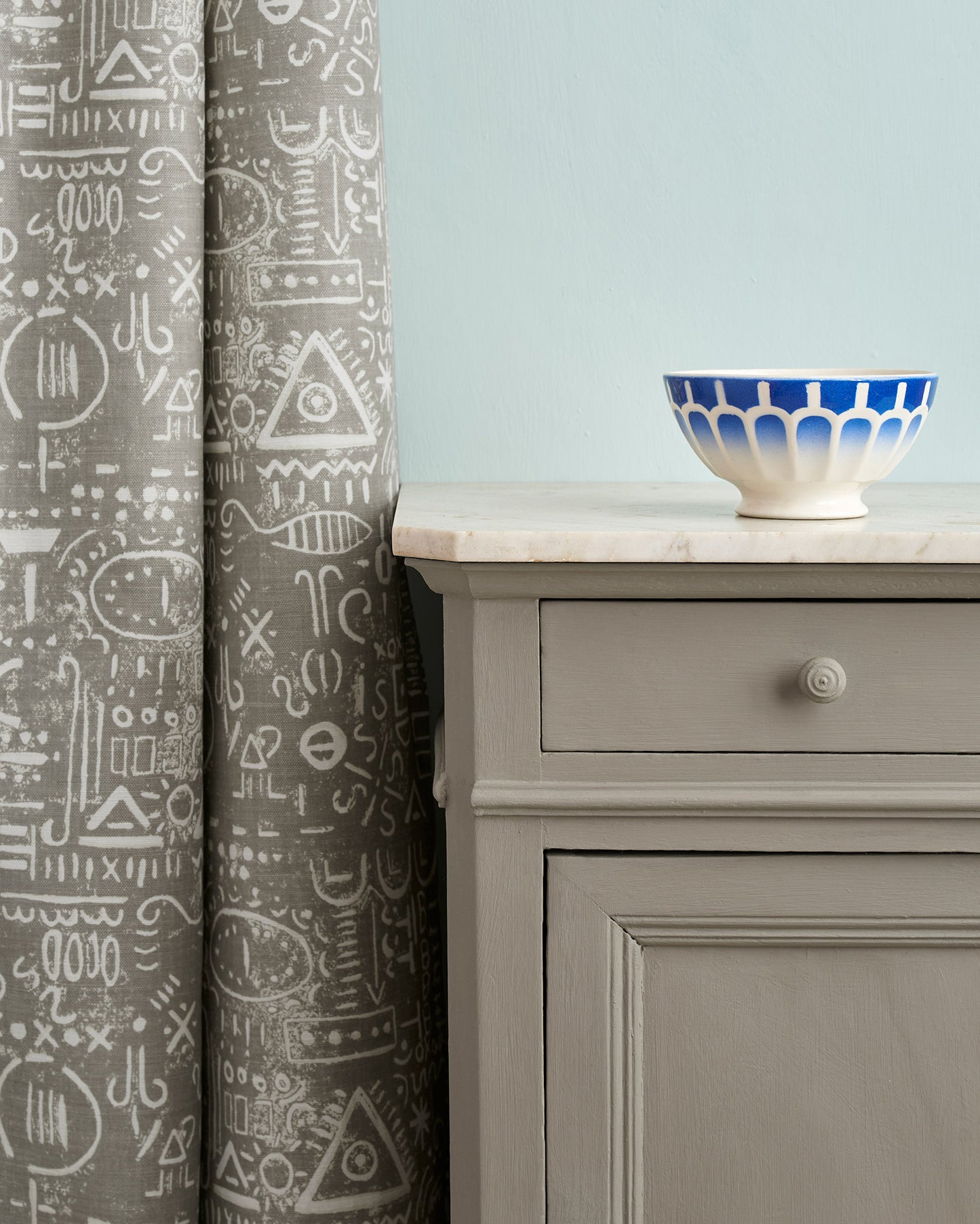 Chalk Paint by Annie Sloan Coco 120ml/1 litre