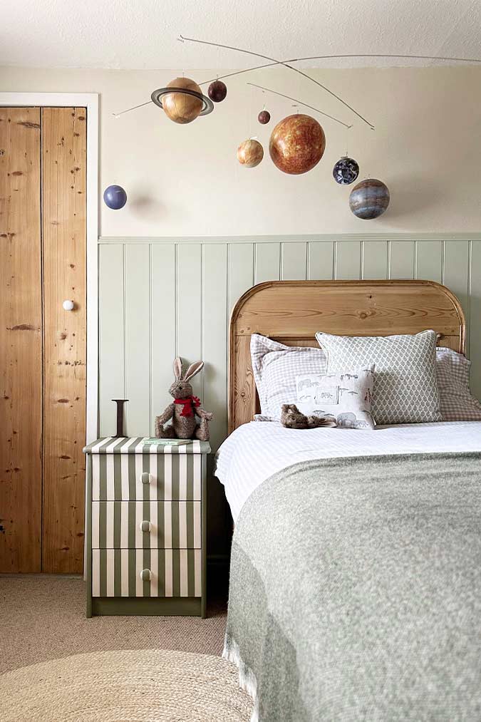 Satin Paint by Annie Sloan Cotswold Green 750ml