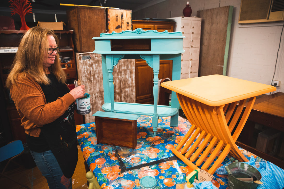How much Annie Sloan Chalk Paint do I need?
