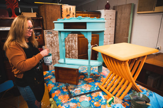 How much Annie Sloan Chalk Paint do I need?