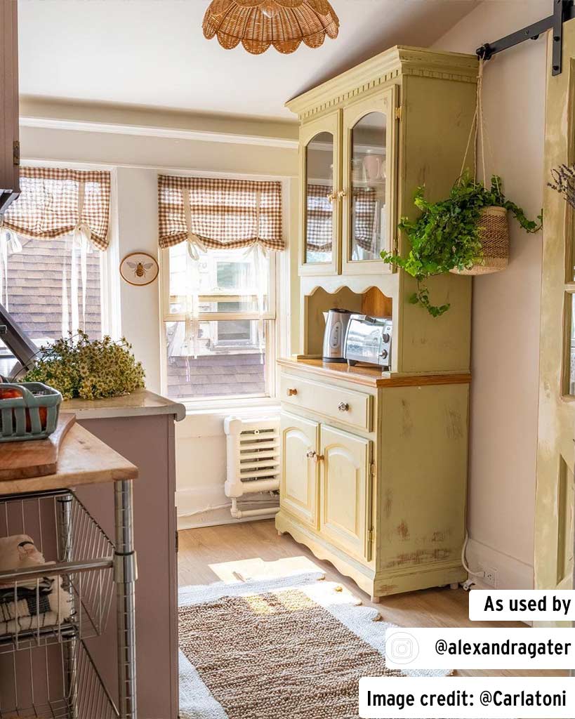 Chalk Paint by Annie Sloan Versailles 120ml/1 litre