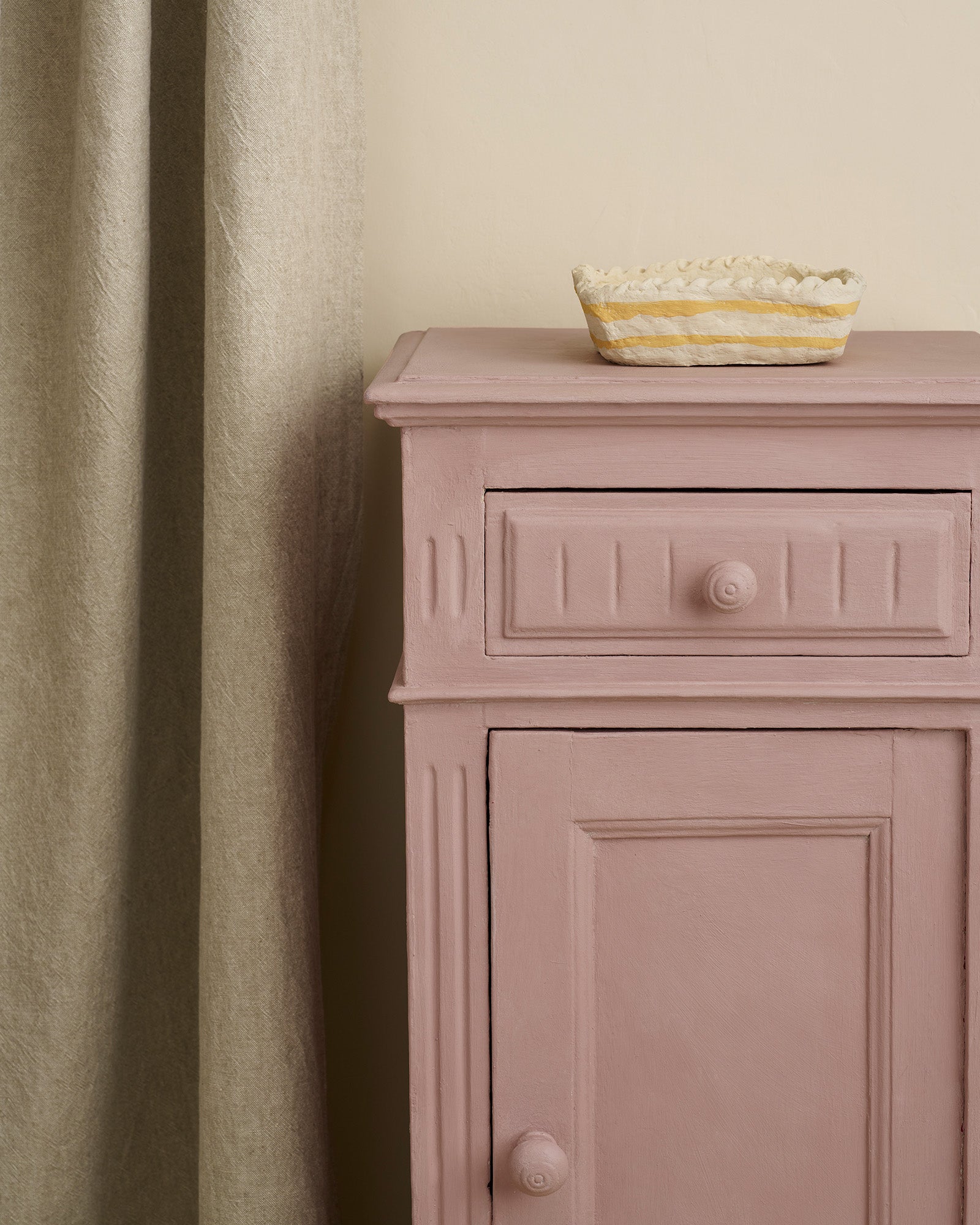 Chalk Paint by Annie Sloan Jaipur Pink