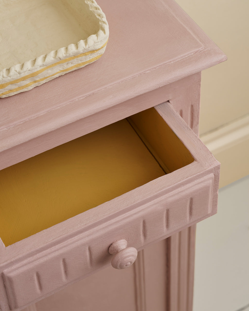 Chalk Paint by Annie Sloan Jaipur Pink