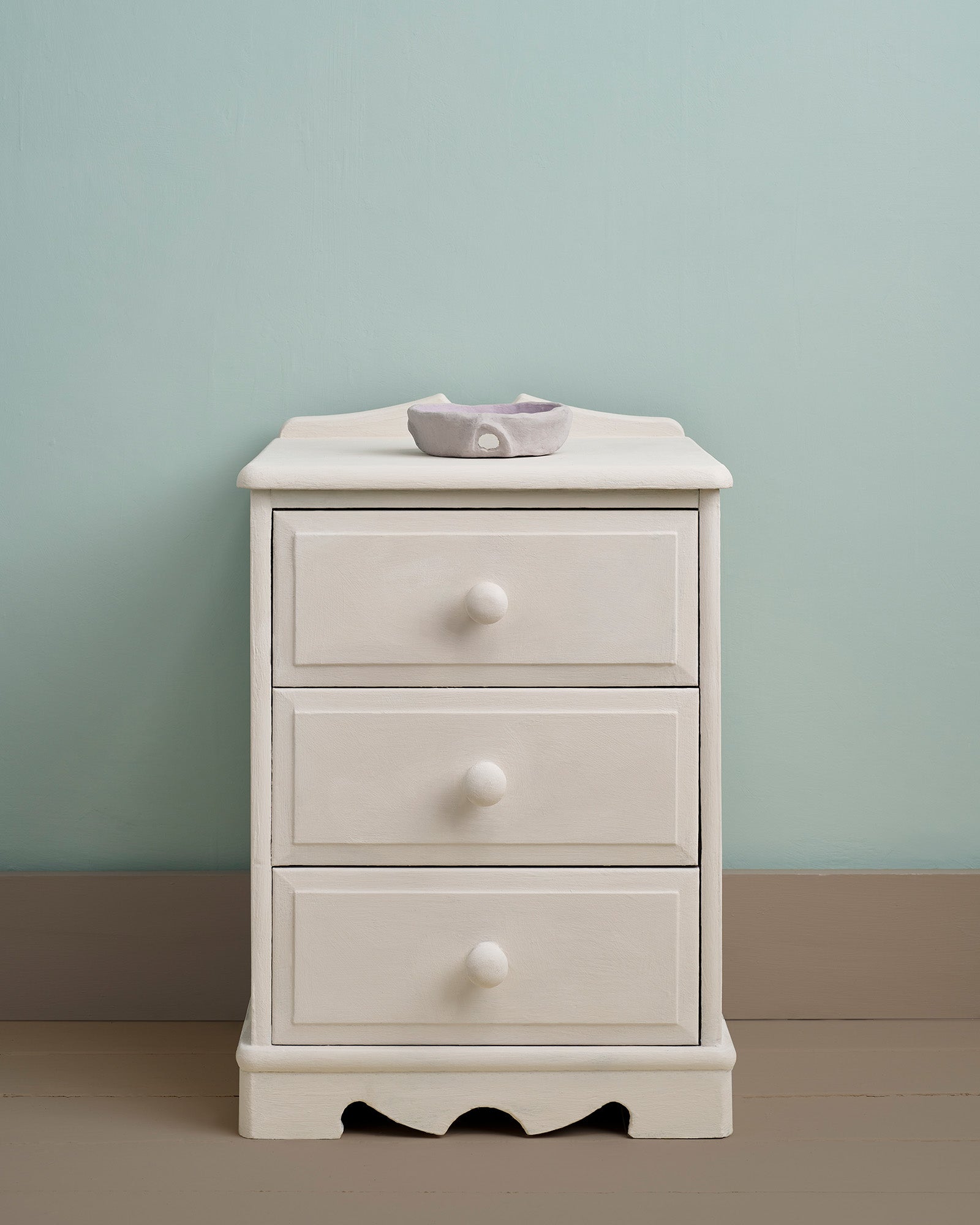 Chalk Paint by Annie Sloan Rococo White