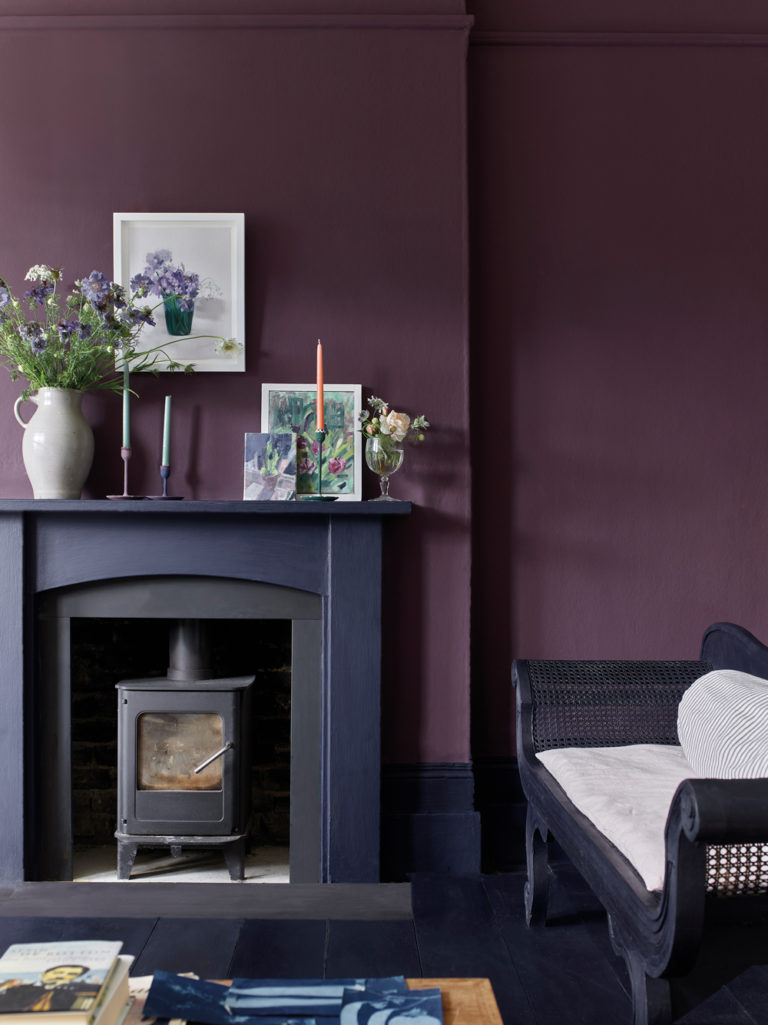 Wall Paint by Annie Sloan Tyrian Plum - 120ml/2.5 Litre