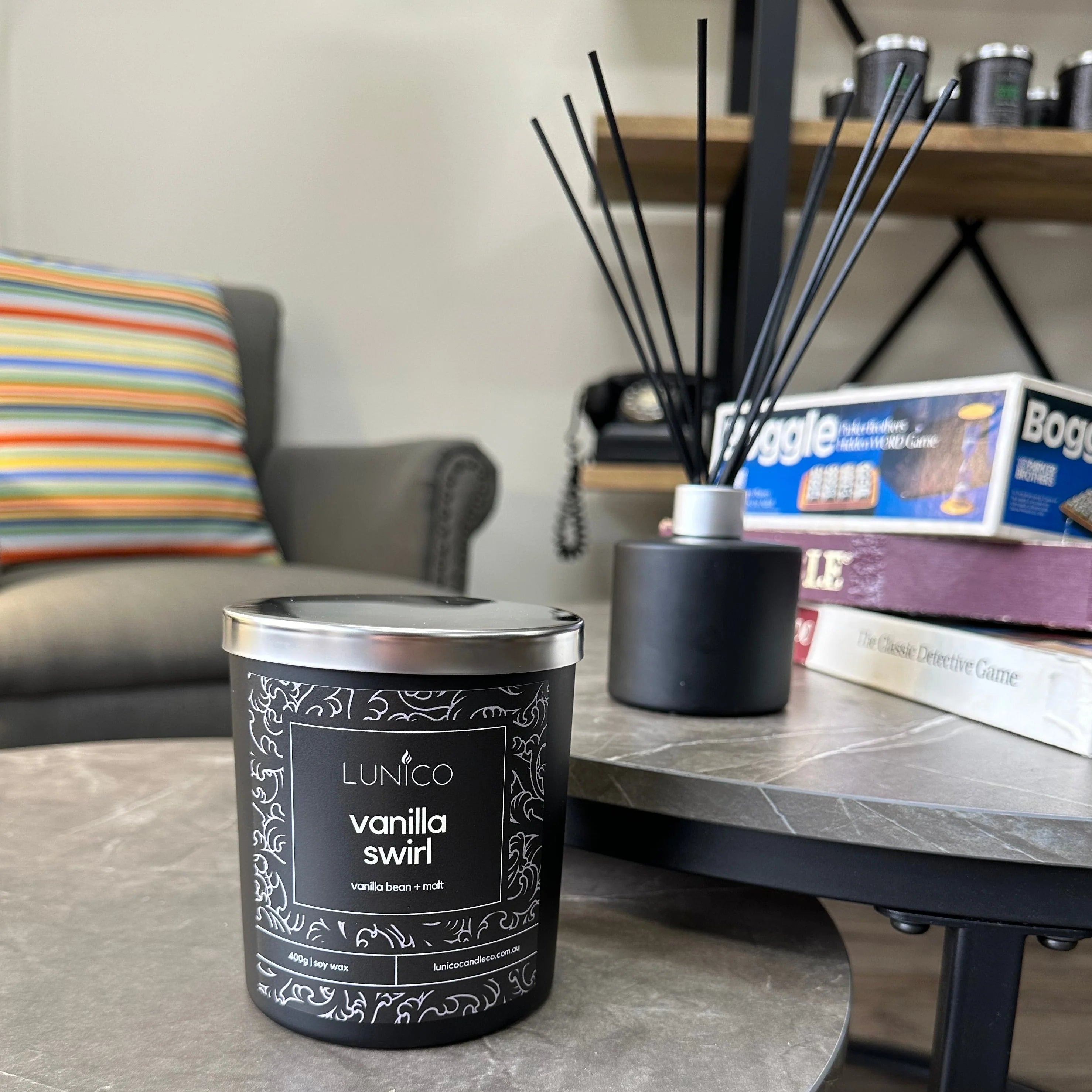 Lunico vanilla swirl candle