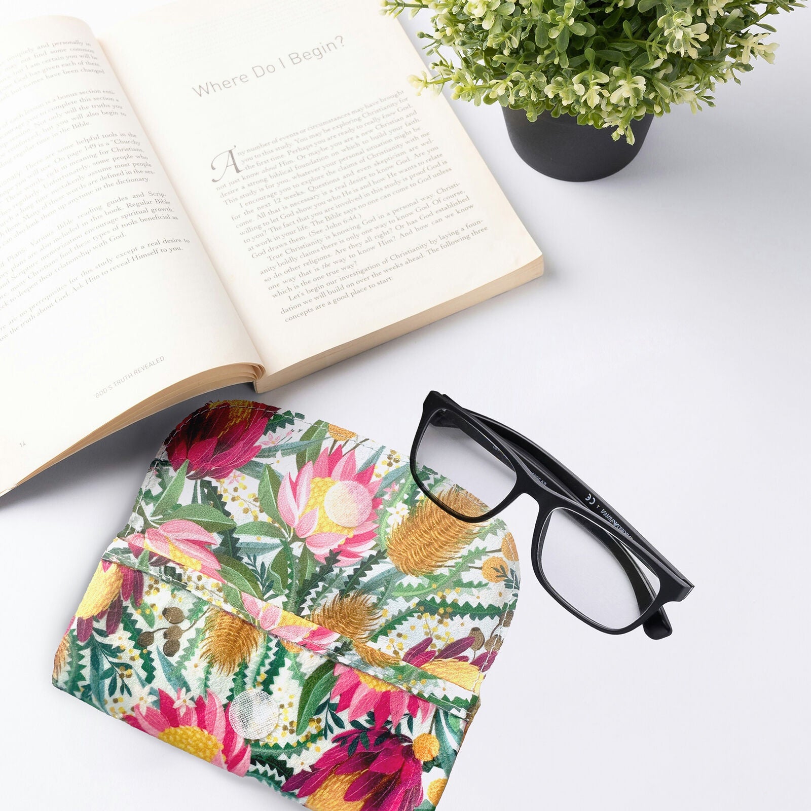 Diesel & Dutch Velour Glasses Case - Bushland Botanicals