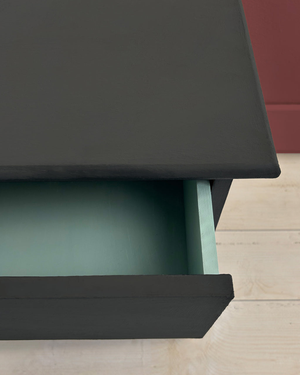 Chalk Paint by Annie Sloan Graphite 120ml/1 litre