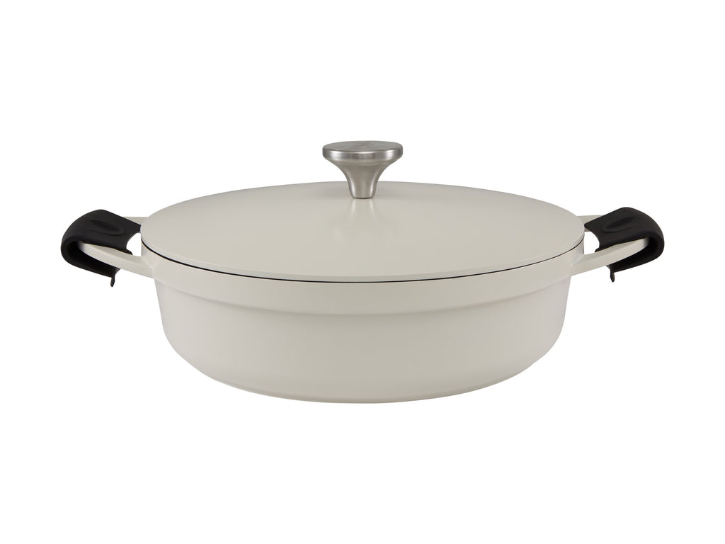 Maxwell and Williams Cast Lite Non-Stick Shallow Casserole 28cm / 4L Ecru Gift Boxed