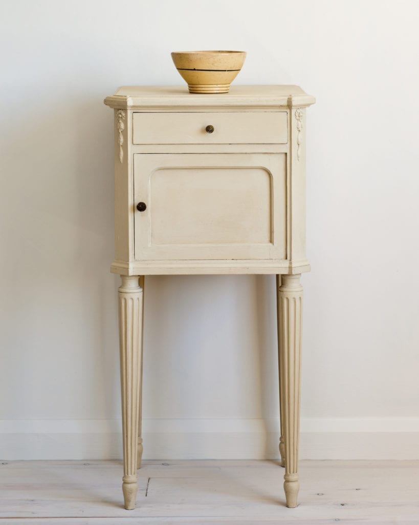 Chalk Paint by Annie Sloan Old Ochre 120ml/1 litre