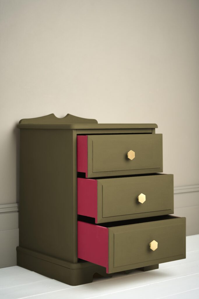 Chalk Paint by Annie Sloan Olive 120ml/1 litre