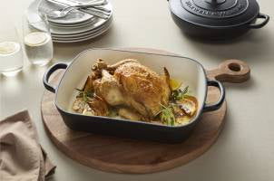 Maxwell and Williams Cast Iron Roaster Black 28x21cm / 3L Gift Boxed