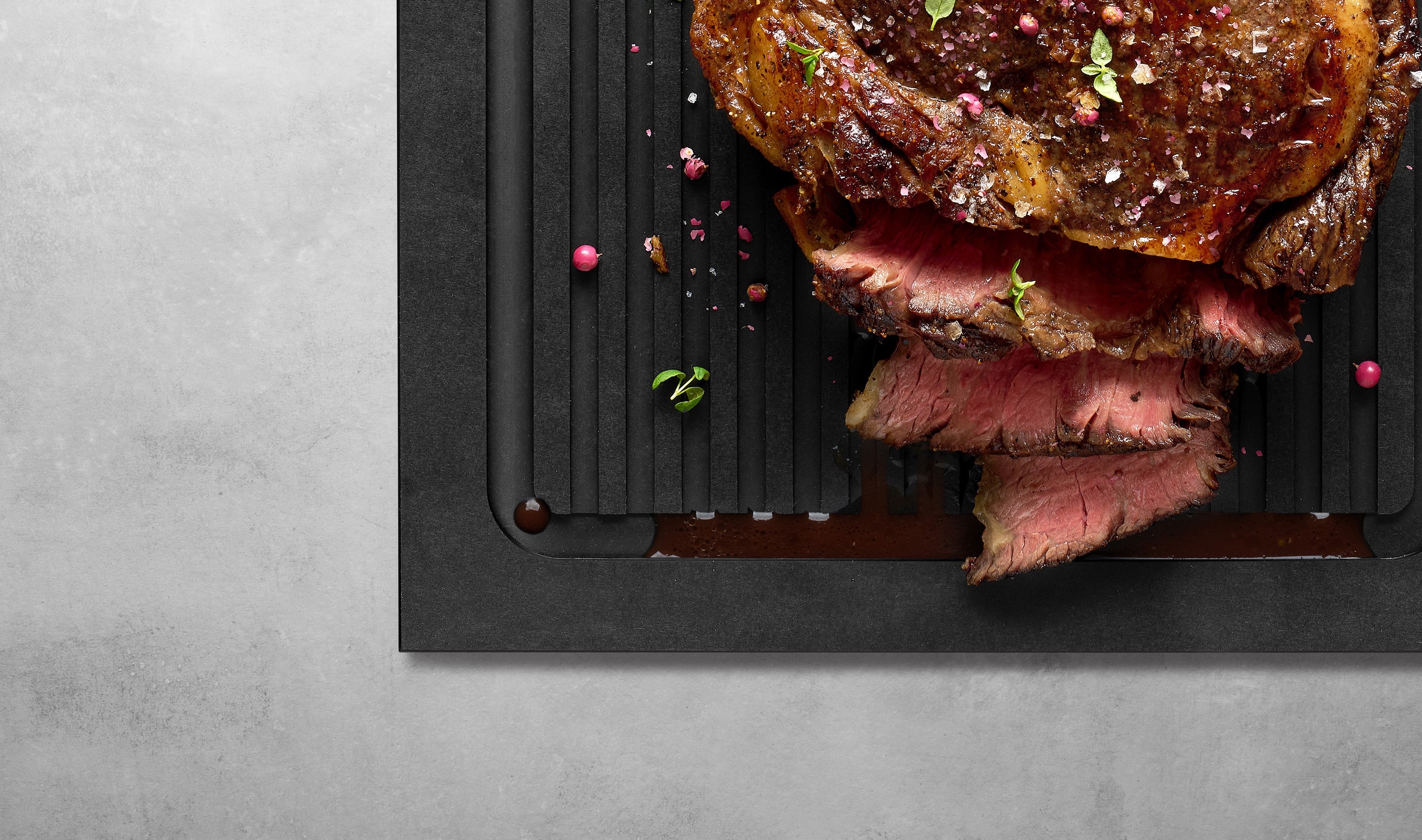 WOLL Cut & Serve Board Handle With Ribs Black 49x25x0.7cm