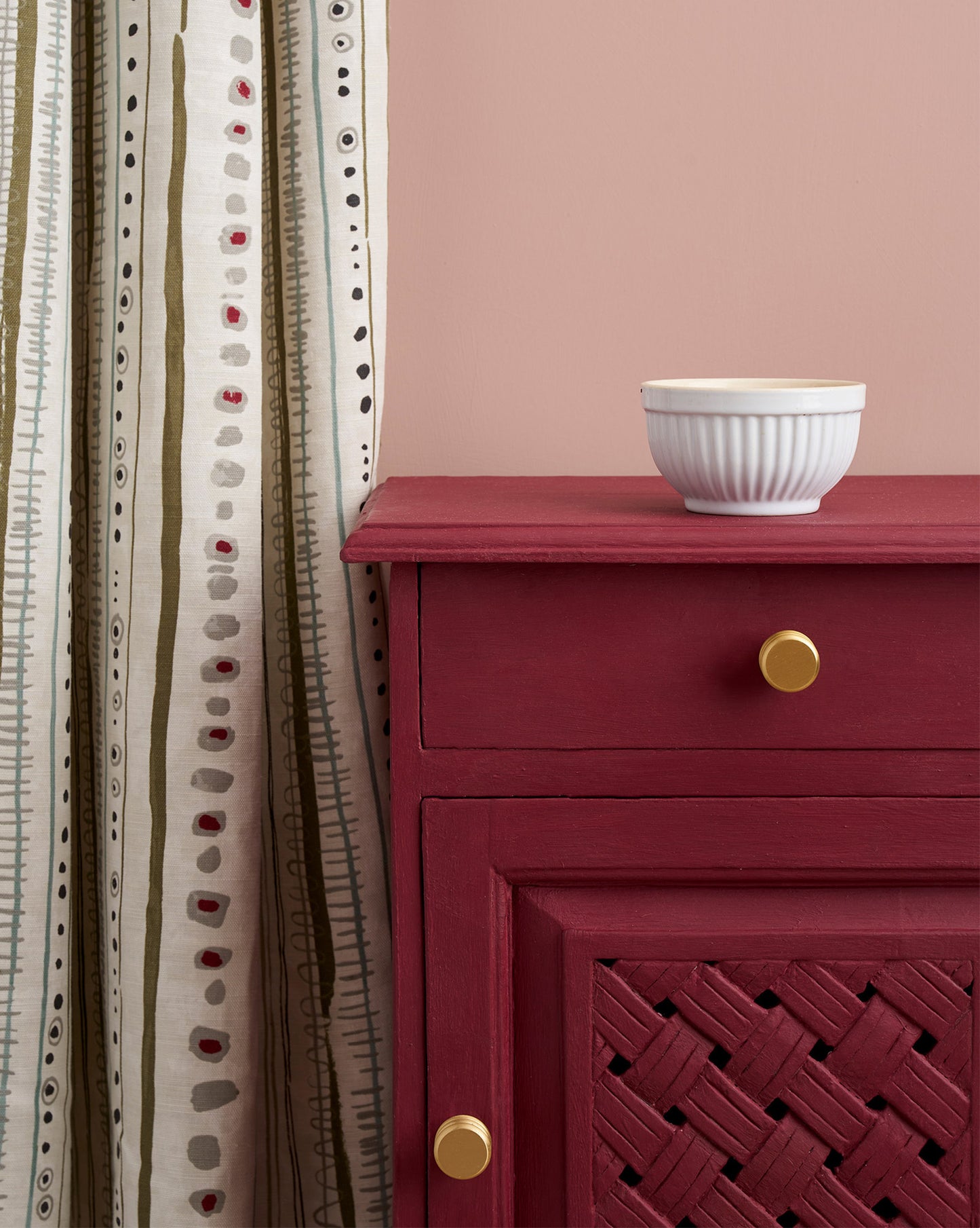 Chalk Paint by Annie Sloan Burgundy 120ml/1 litre