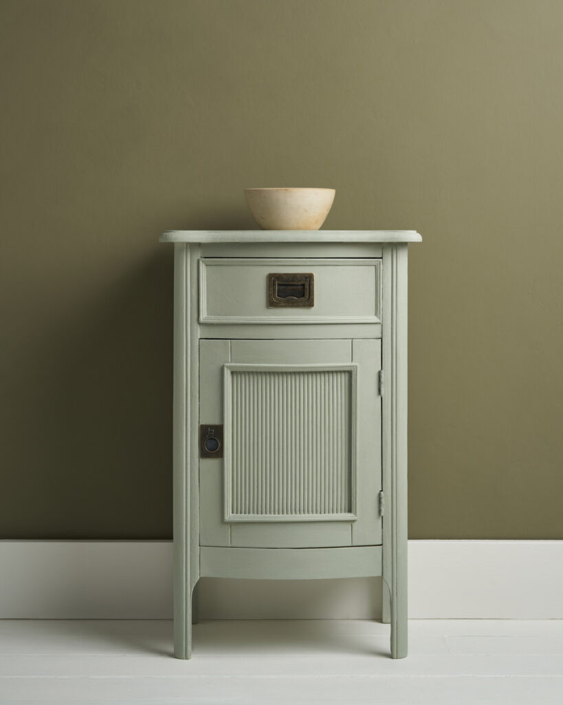 Chalk Paint by Annie Sloan Coolabah Green 120ml/1Litre