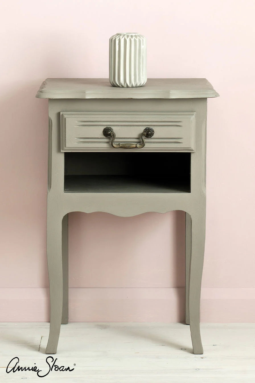 Chalk Paint by Annie Sloan French Linen 120ml/1 litre