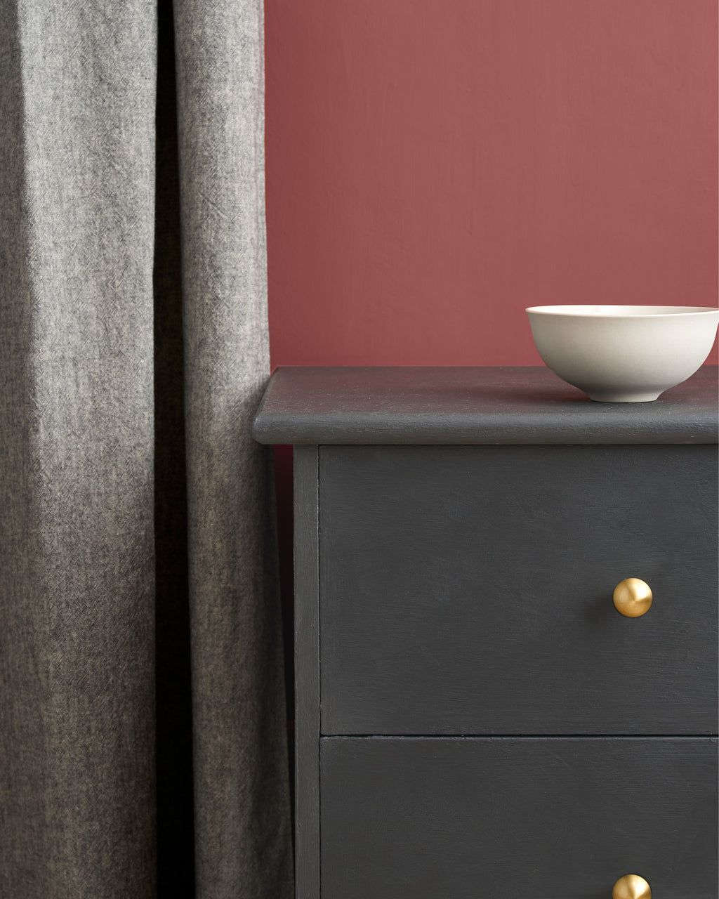 Chalk Paint by Annie Sloan Graphite 120ml/1 litre