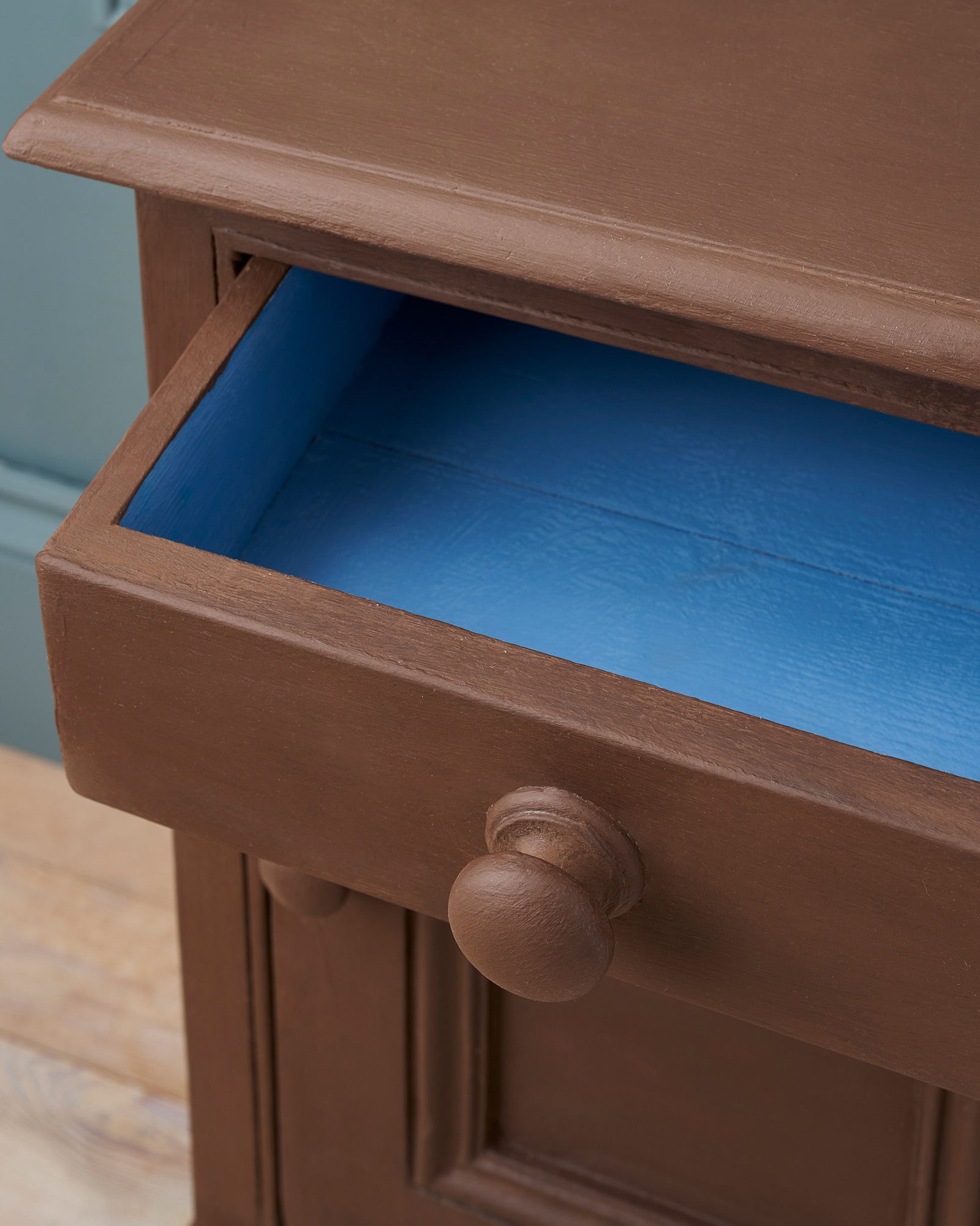 Chalk Paint by Annie Sloan Honfleur 120ml/1 litre