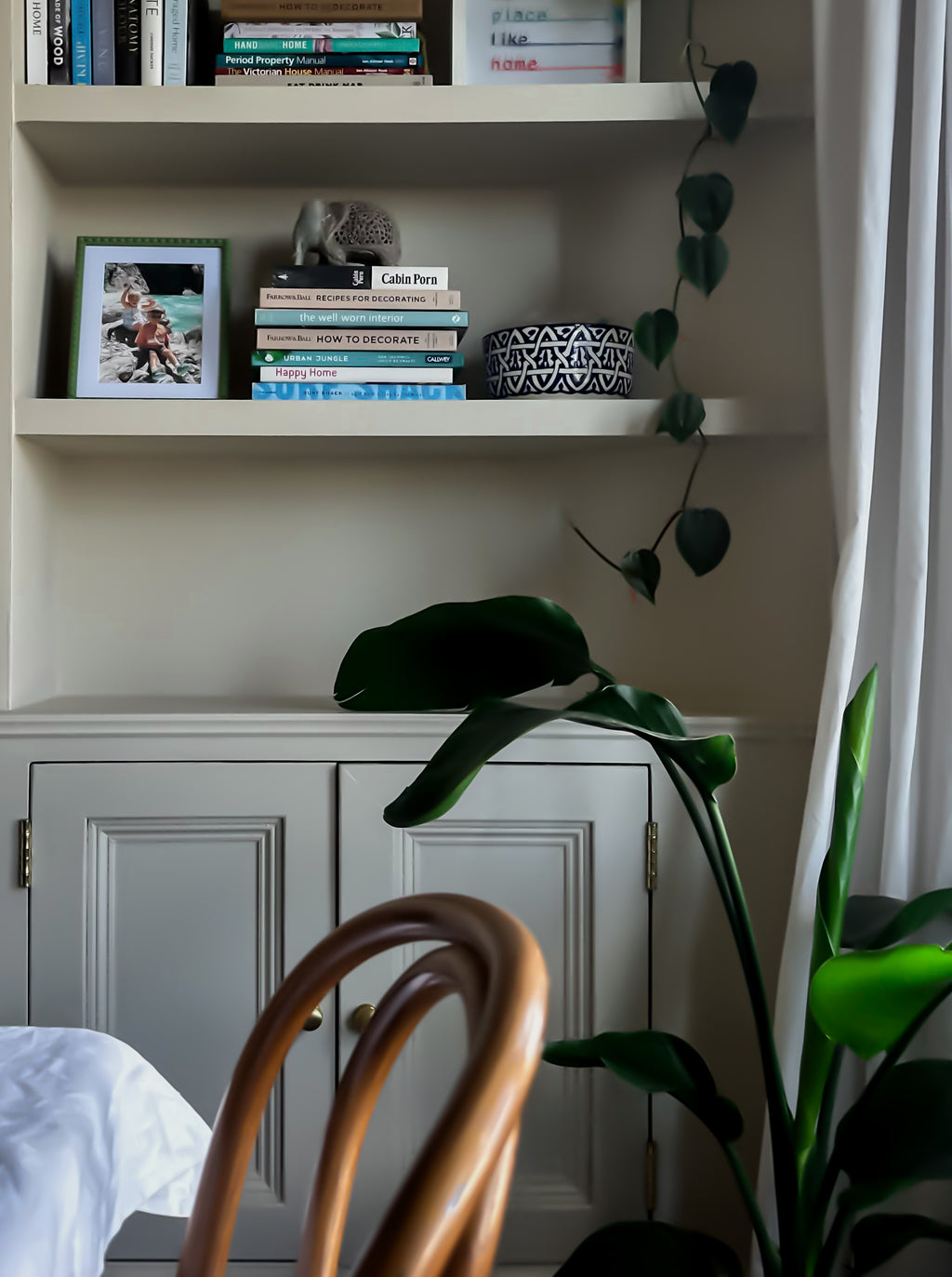 Satin Paint by Annie Sloan Canvas 750ml