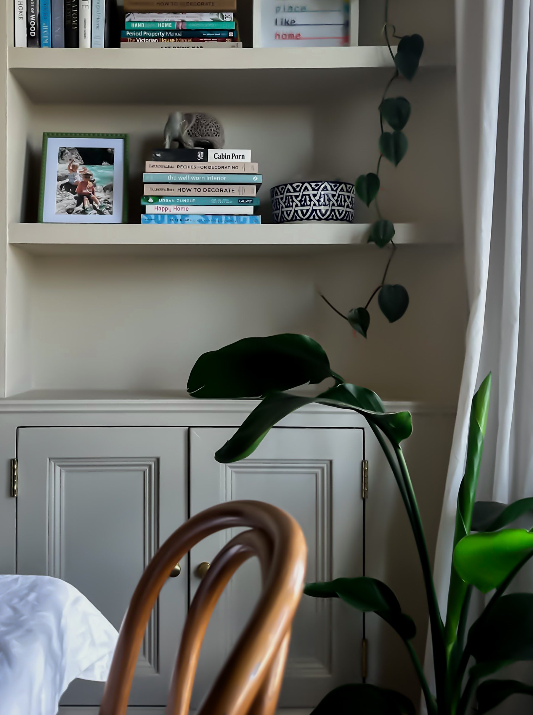 Satin Paint by Annie Sloan Canvas 750ml