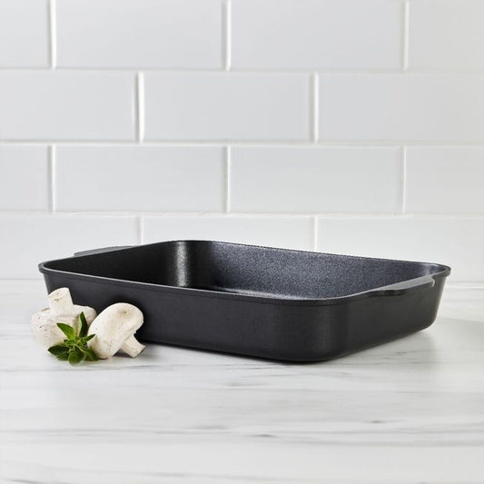 Maxwell and Williams  Agile Non-Stick Roaster 34x26cm  Black