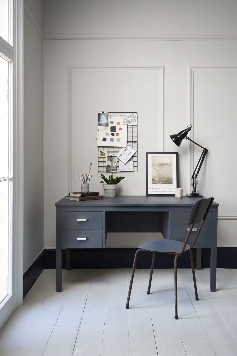 Chalk Paint by Annie Sloan Whistler Grey 120ml/1Litre